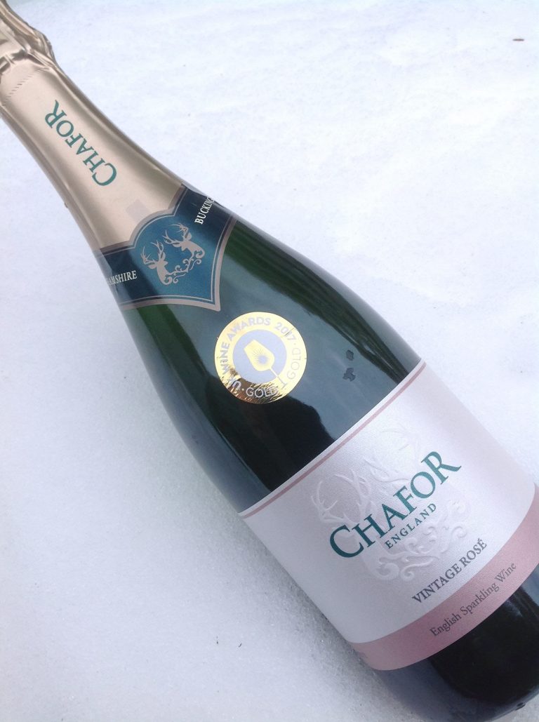 DYoreBOX0AA0b4F 768x1029