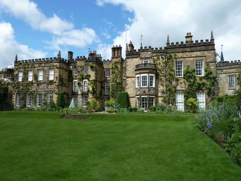 Renishaw Hall 768x576